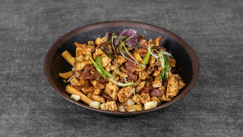 Voodoo Blackened Chicken Poutine