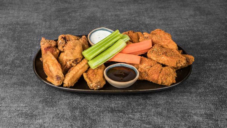 2lbs Wings, Veggies, and Dip