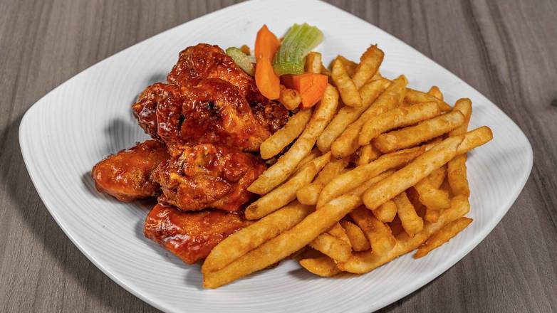 Wings (1 lb), Fries, and Dip