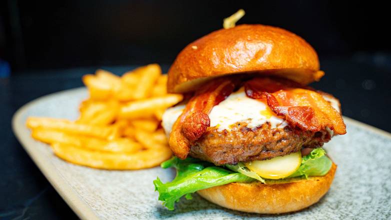 Prime Rib Burger Deluxe (8 oz)
