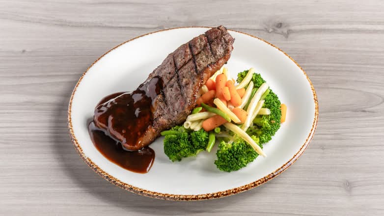 Just Grilled Steak (10 oz)