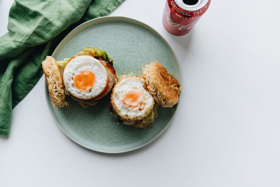 WHISKY EGG BLT BURGER